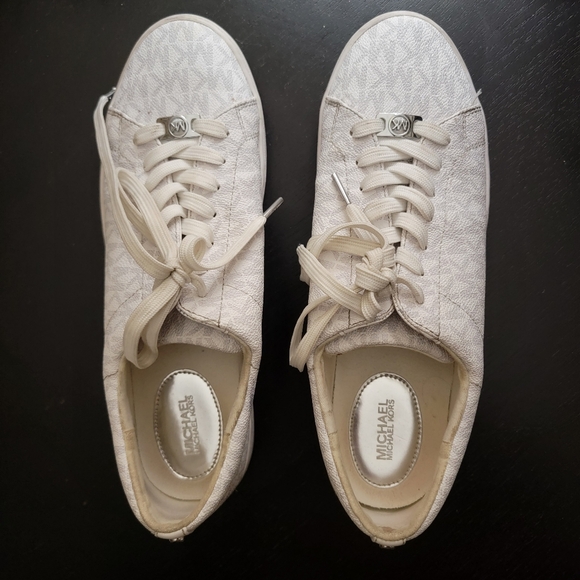 Michael Michael Kors Leather Logo Sneakers - Picture 10 of 12